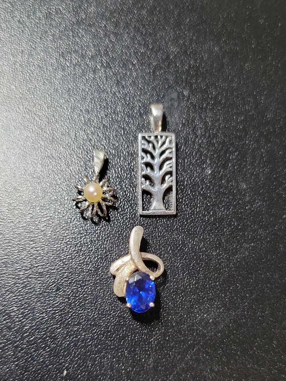 Silver Tree and Blue Stone Pendant Set - Silver Tones